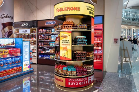 Chocolate shop Toblerone and Snickers