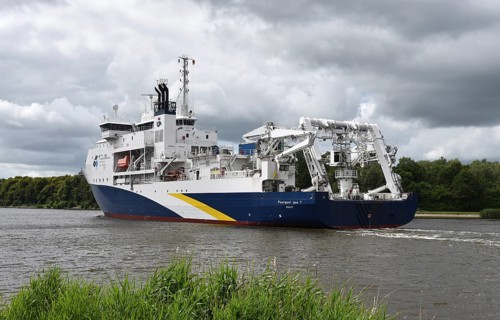 The French research vessel POURQUOI PAS in the Kiel Canal, Kiel Canal, Kiel Canal,