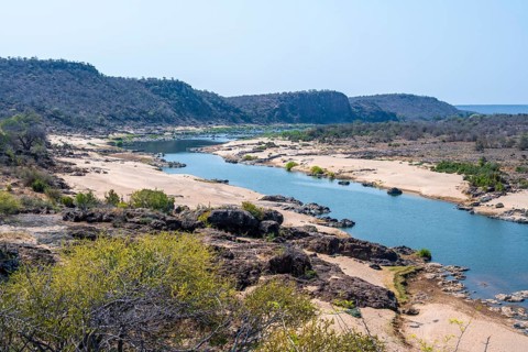 Olifants River, dry savannah, Kruger National Park, South Africa