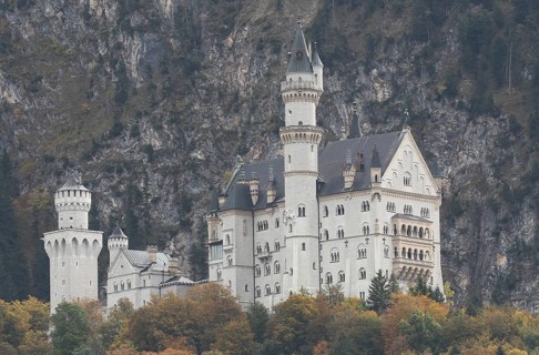 Neuschwanstein Castle near Füssen in autumn, Allgäu, Bavaria, Germany, Allgäu, Bavaria, Germany
