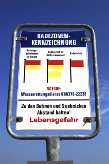 Warning sign, bathing zone labelling at the North Sea, Germany