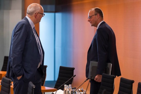 Andreas Bovenschulte (SPD, Mayor of Bremen and President of the Bremen Senate) and Friedrich Merz