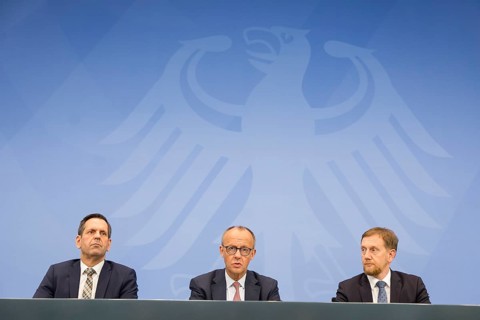 Olaf Lies (SPD, Minister President of Lower Saxony), Friedrich Merz (CDU, Federal Chancellor) and