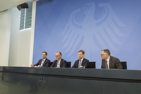 Olaf Lies (SPD, Minister President of Lower Saxony), Friedrich Merz (CDU, Federal Chancellor),
