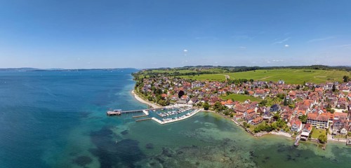 Luftbild, Panorama von der Bodenseegemeinde Hagnau, Winzerdorf und beliebter Ferienort am Bodensee,
