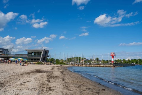 Lecuhtturm am Stadthafen, Ostsee Info Centre, Sandstrand, Eckernförde, Baltic Sea,