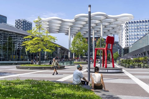 Utrecht Centraal station, station forecourt at Hoog Catharijne shopping centre and station