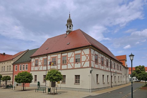 Baroque town hall built in 1699, market square, Gräfenhainichen, Saxony-Anhalt, Germany