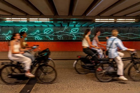Central cycle path Walkway railway subway, Smakkelaarskade, cycle highway, at the central station,