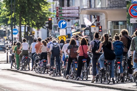 Central cycle path on the Lange Viestraat, lanes for pedestrians, cyclists and local traffic are