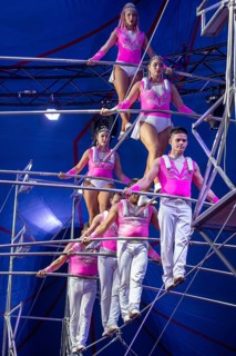 Performance by Circus Barelli in Mannheim***picture: High-wire acrobatics by the Robles troupe