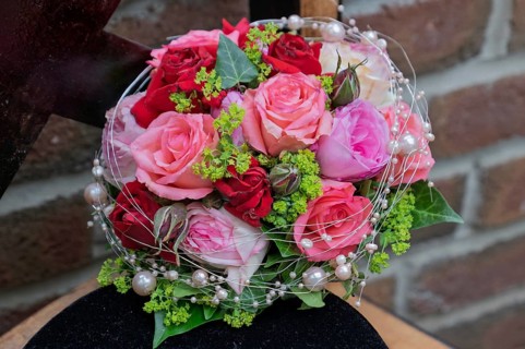 Bridal bouquet of red and pink roses, North Rhine-Westphalia, Germany