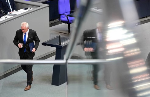 Federal Minister Alois Rainer (CDU/CSU) addresses the eleventh session of the Bundestag on the