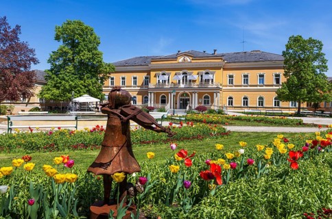 Spa gardens with old spa house, spa town, Bad Hall, Traunviertel, Upper Austria, Austria
