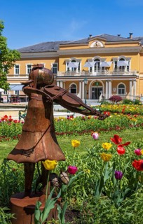 Spa gardens with old spa house, spa town, Bad Hall, Traunviertel, Upper Austria, Austria