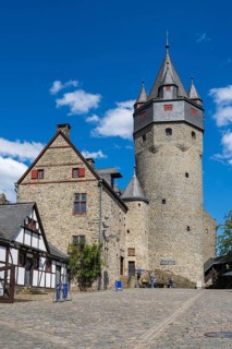 Inner courtyard of Altena Castle, Altena, Sauerland, Westphalia, North Rhine-Westphalia, Germany