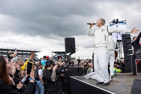Felix Brummer (Felix Kummer), singer of Kraftklub at a secret gig of the band at the Rock am Ring
