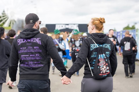 Two festival visitors with Rock am Ring jumpers at the Rock am Ring Festival on Friday, Nürburgring