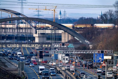 Traffic jam on the A43 motorway near Herne, heading north, in front of the barrier system, the