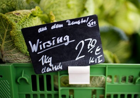 Price tag, price label, savoy cabbage, vegetable stand, market stand, market, Fellbach,