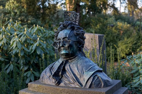Honorary grave of gallerist Johanna Ey, mother Ey, portrait bust of sculptor Bert Gerresheim,