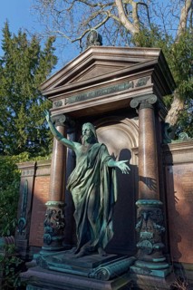 Magnificent grave site Höltgen, millions of millions on the North Cemetery, Düsseldorf, North