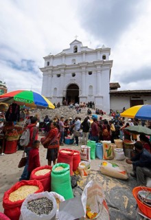 Market in Chichicastenango, in the back the Santo Tomás Church, Highlands, El Quiché Department,