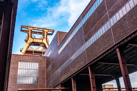 Zollverein Colliery, Doppelbock conveyor scaffolding from shaft 12, Wipperhalle and wagon