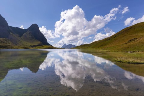Rappensee, left Kleiner Rappenkopf, 2276m, behind the Schafalpenköpfe, above it the Mindelheimer