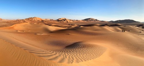Sand dunes in the Rhub al Khali desert, empty quarter, largest sandy desert in the world, Oman
