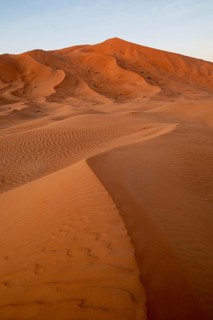 Sand dunes in the Rhub al Khali desert, empty quarter, largest sandy desert in the world, Oman