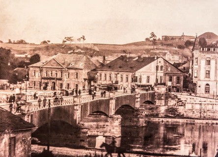 View from the first bridge over the Vistula on the Podgorze side, photo from 1916, Old Synagogue —