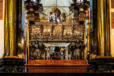 Mausoleum of St. Stanislaw, Krakow Bishop and Patron of Poland, 11th century, canopy with gilded