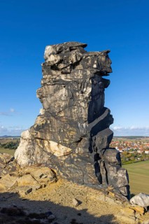 Teufelsmauer, Devil's Wall, eroded sandstone rock formation Mittelsteine near Weddersleben in the