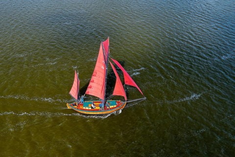 Zeesenboot, Zeesboot, Zeeskahn, traditional wooden wide-hulled sailing boat, Haffboot in