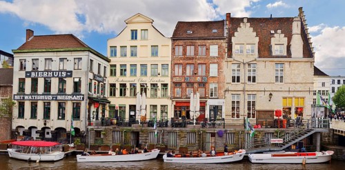 Houses on the Leie with sightseeing boats, Ghent, East Flanders, Flanders, Belgium