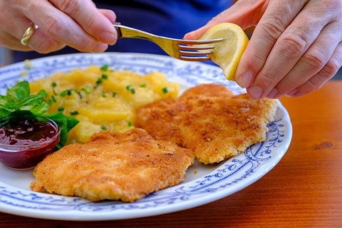 Wiener Schnitzel, food, Erlebnisgaststätte Erlensee, near Schechen, Upper Bavaria, Bavaria, Germany