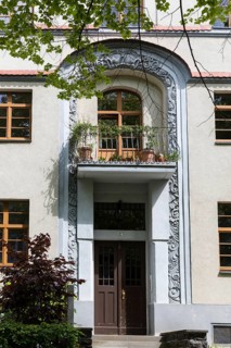 Decorated portal on a villa, art nouveau villas and Wilhelminian era buildings on Kassberg,