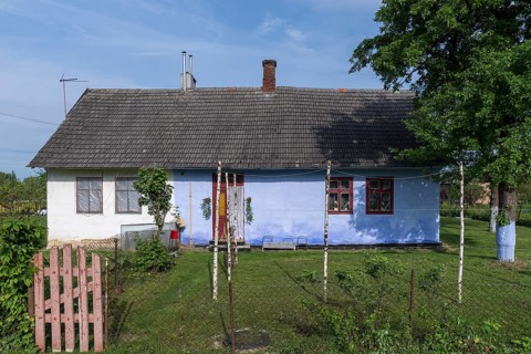 Old German settler house with garden in the former Dornfeld from 1789-1939, today Ternopillya,