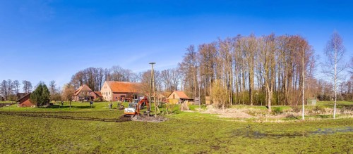 Construction of a stork nest by the NABU nature park Conservation Association Germany, artificial