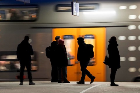 Passengers on the platform, RRX, Rhein-Ruhr-Express train arrives, Cologne-Messe/Deutz station, 2nd