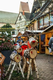 Christmas market, Eguisheim, Haut-Rhin, Grand Est Region, Alsace, France