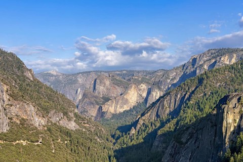 Yosemite Valley in Yosemite National Park in the Sierra Nevada mountain range in California, USA,