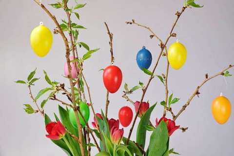 Still life with Easter eggs, Easter bouquet, Germany