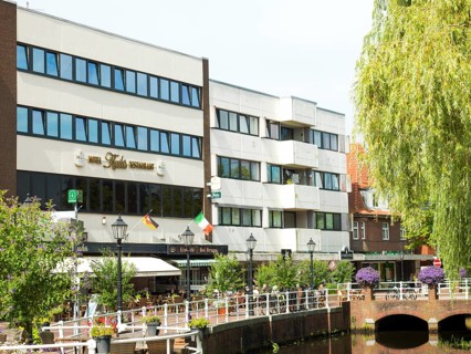 Papenburg city center, canals, left Hotel Kuhr, Emsland, Germany