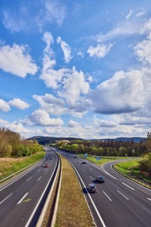 Hilly landscape, motorway exit AS Bessenbach Waldaschaff, lanes, guide post, guardrail, medium