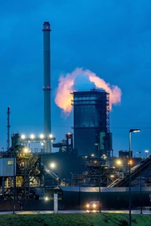 Hüttenwerke Krupp-Mannesmann, HKM in Duisburg, coking plant, fire tower with fire cloud,