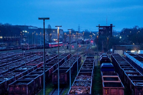 Hüttenwerke Krupp-Mannesmann, HKM in Duisburg, marshalling yard tracks, freight wagon with scrap