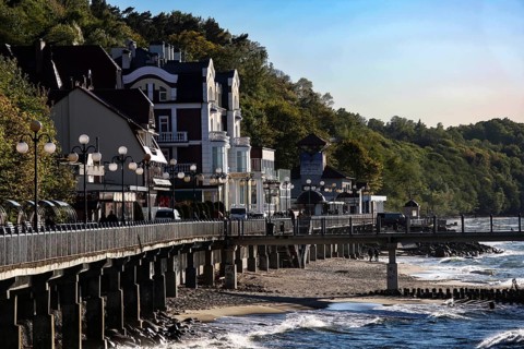 Dramatic coastline with promenade and magnificent architecture, Svetlogorsk, Kaliningrad, Russia