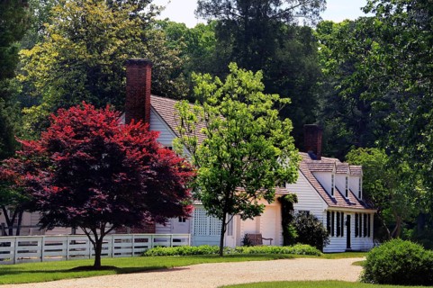 Bassett Hall with a well-kept garden in Colonial Williamsburg, Williamsburg, Virginia, USA